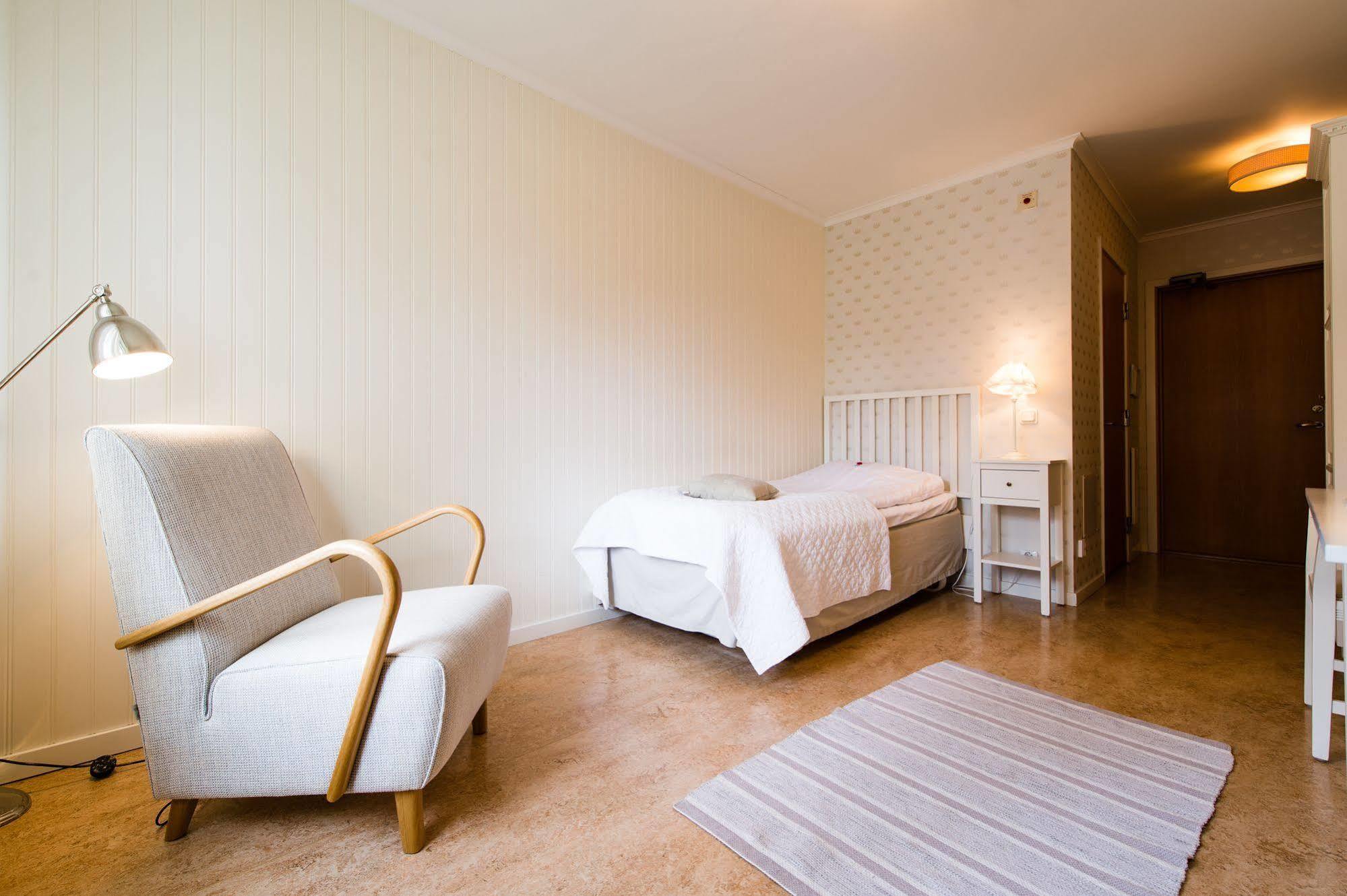 Stiftsgarden Konferens & Hotell 谢莱夫特奥 外观 照片